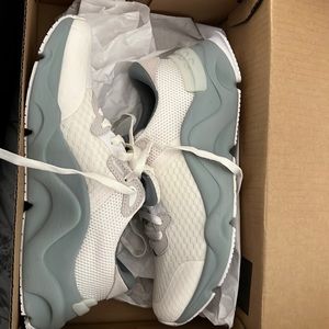 Brand new tennis shoes